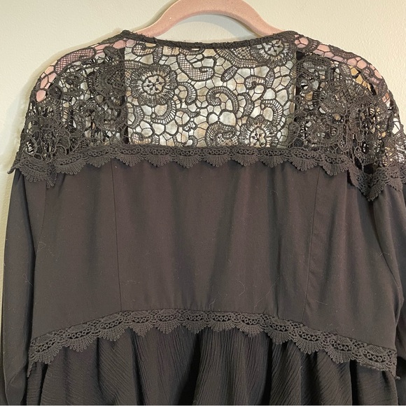TORRID Insider Collection Black Lace Crochet Cropped Open Front Cardigan SZ/1 - Picture 5 of 10